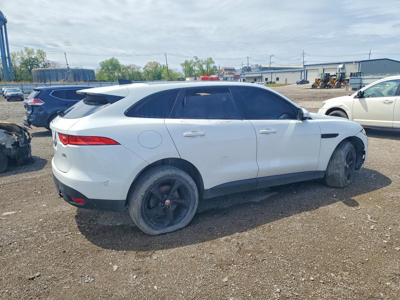 2020 Jaguar F-Pace Premium - Image 3