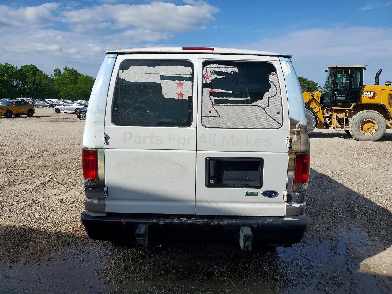 2013 Ford Econoline E250 Van - Фото 6
