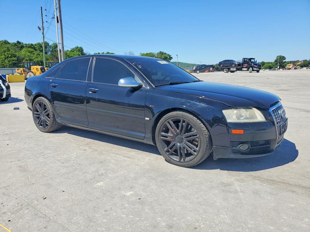 2007 Audi S8 Quattro - Image 4
