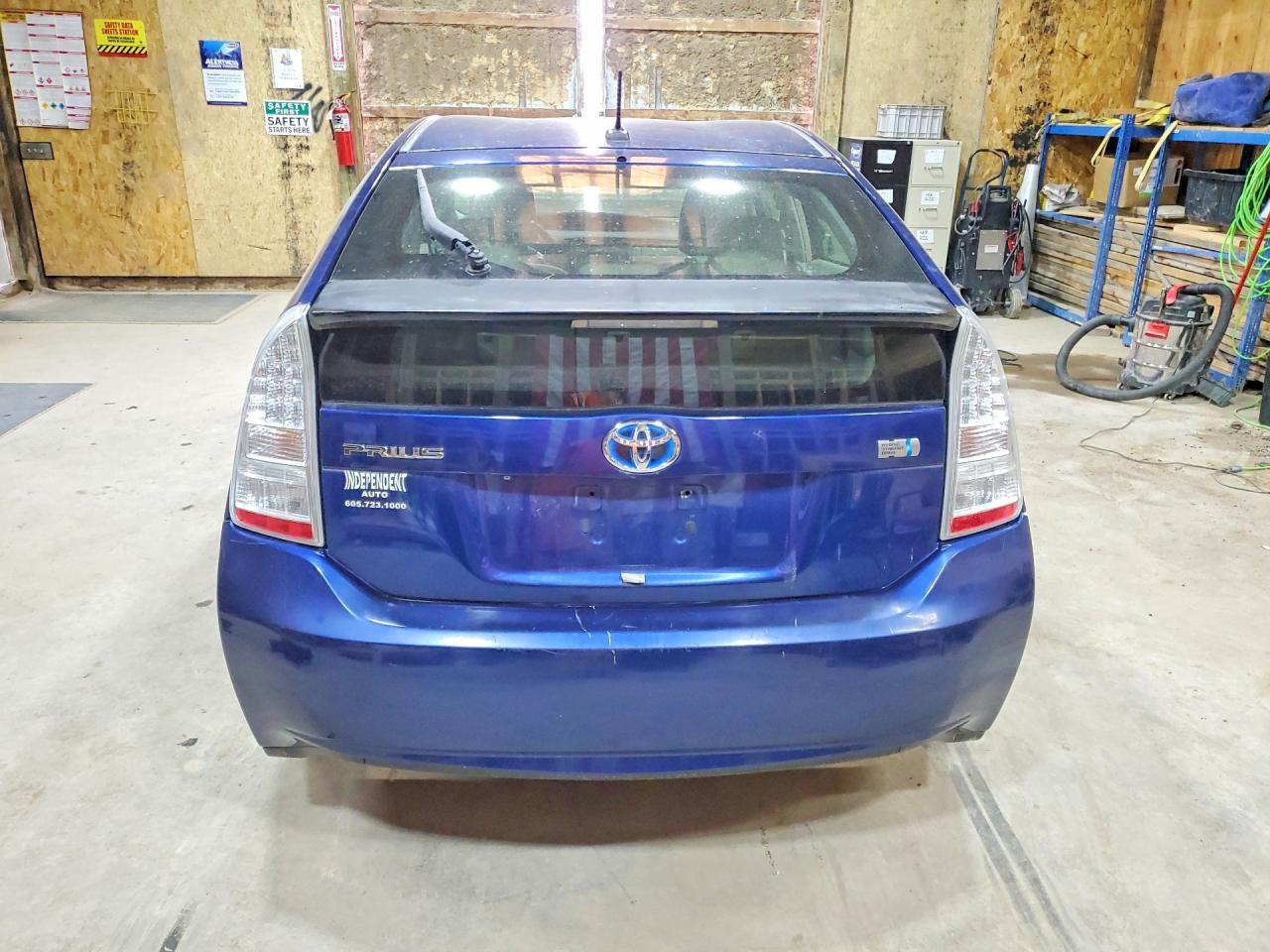 2010 Toyota Prius Iii - Фото 6
