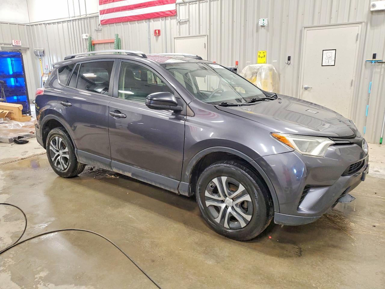 2018 Toyota Rav4 Le - Image 4