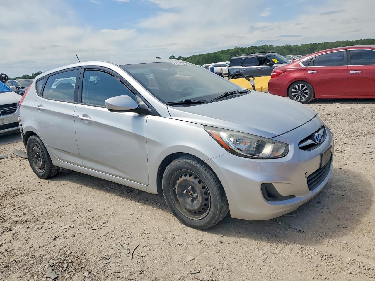 2012 Hyundai Accent - Фото 4