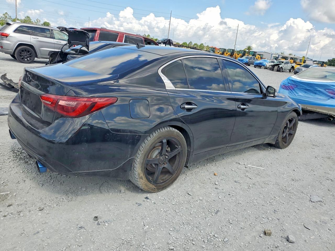 2018 Infiniti Q50 3.0T Luxe - Image 3