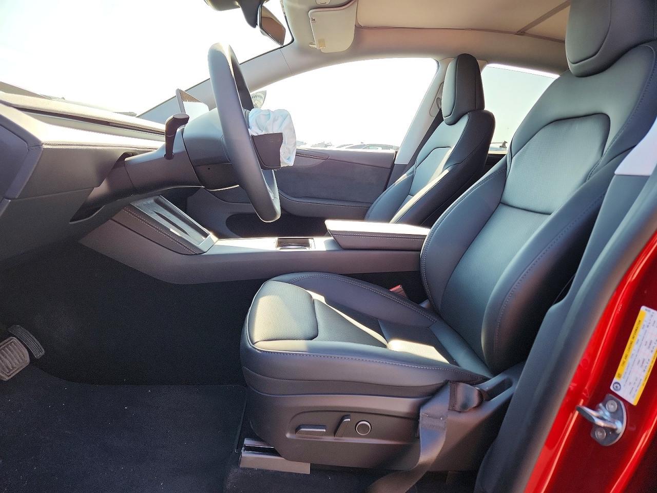 2026 Tesla Model Y - Image 7