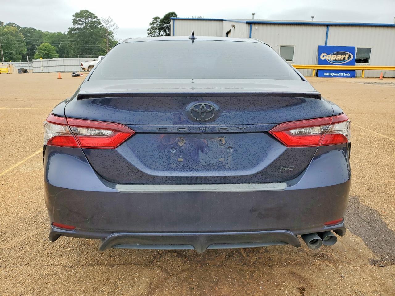2022 Toyota Camry Se - Фото 6