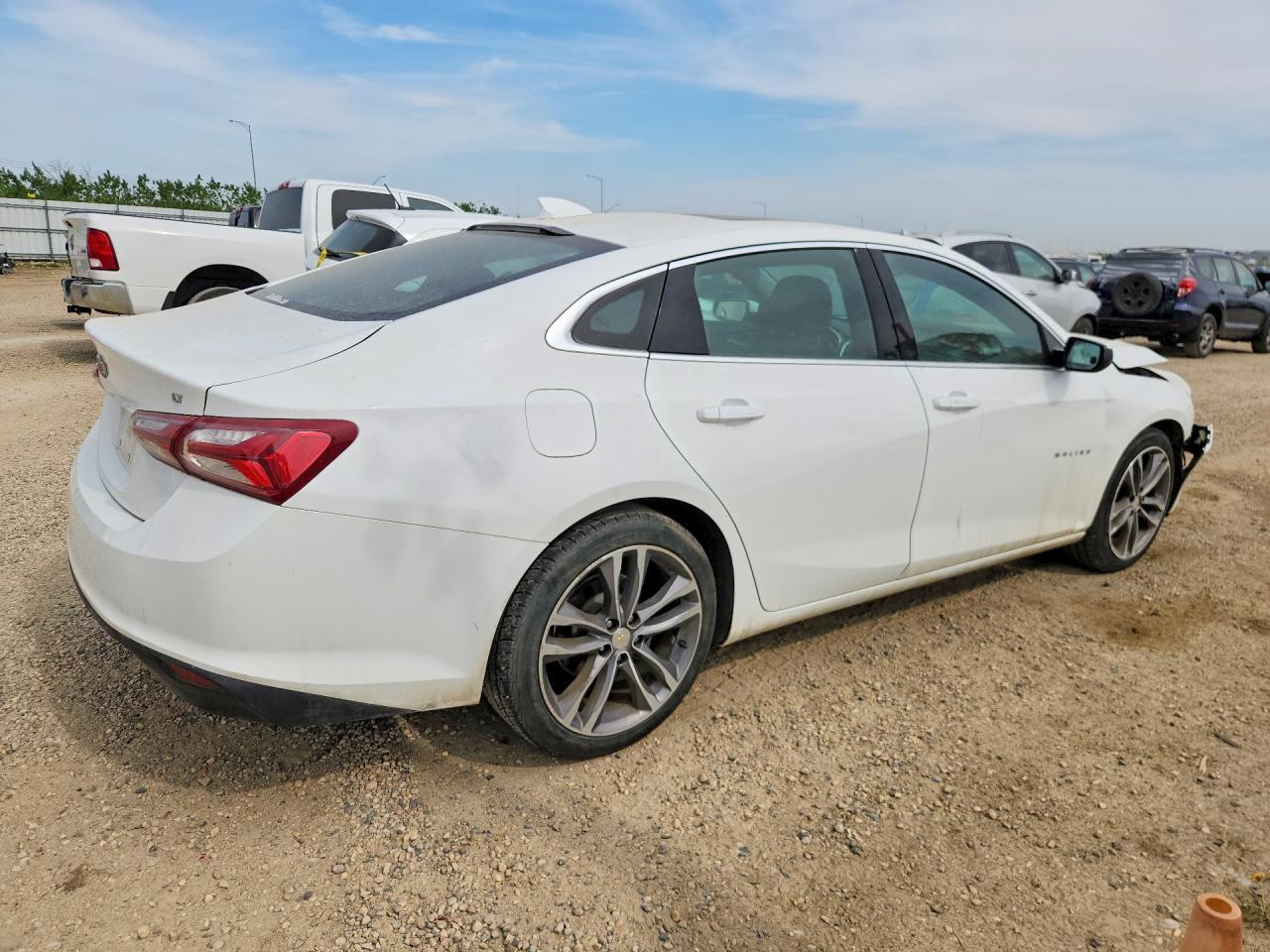 2023 Chevrolet Malibu Premier - Фото 3