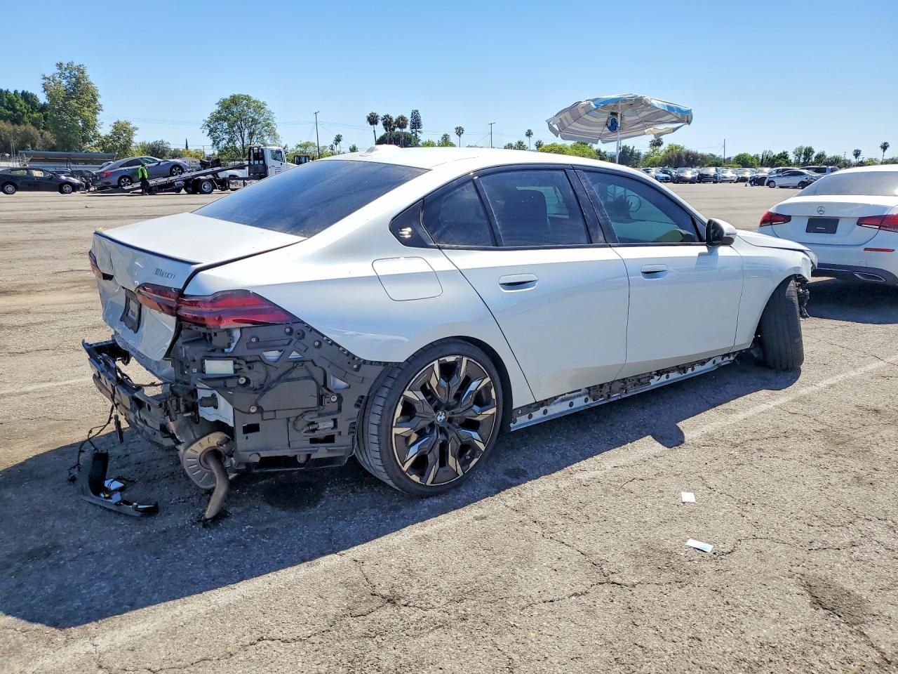 2025 BMW 530 I - Фото 3