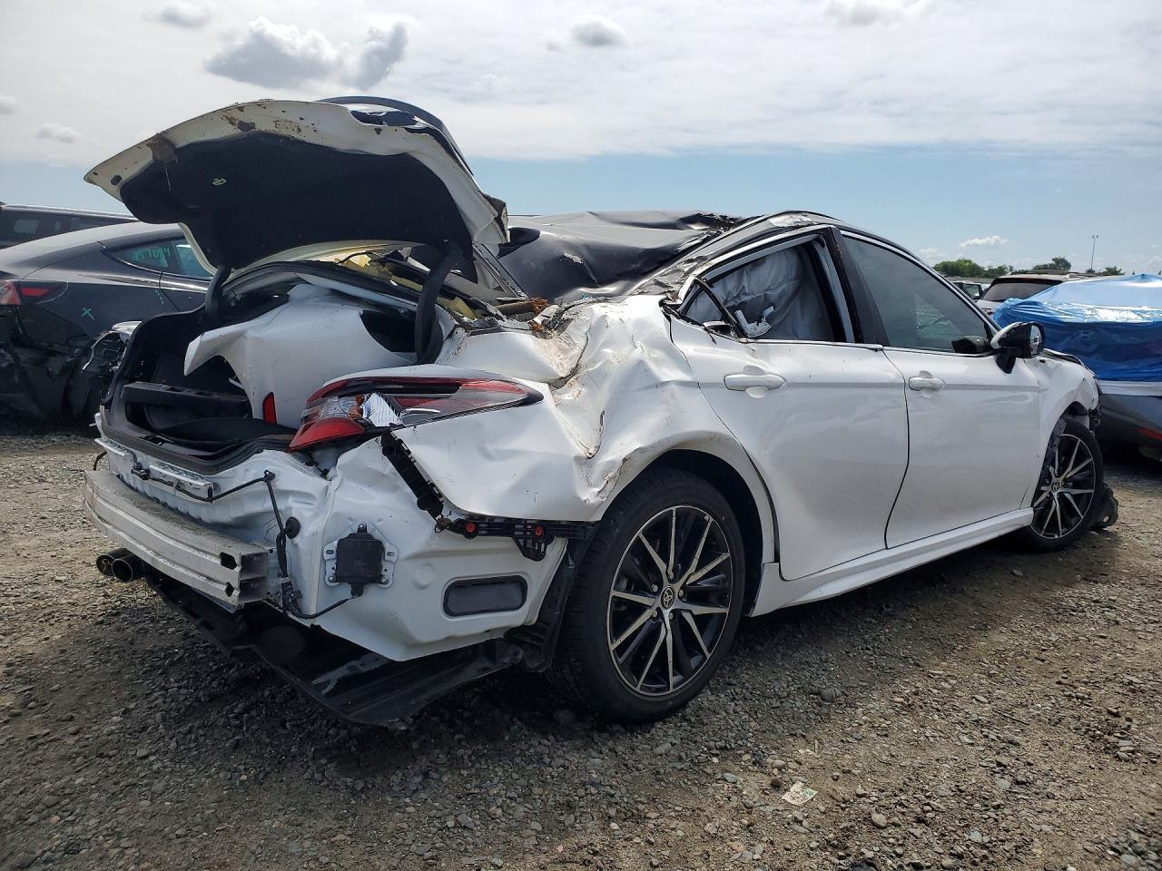 2024 Toyota Camry Hybrid Se - Фото 3