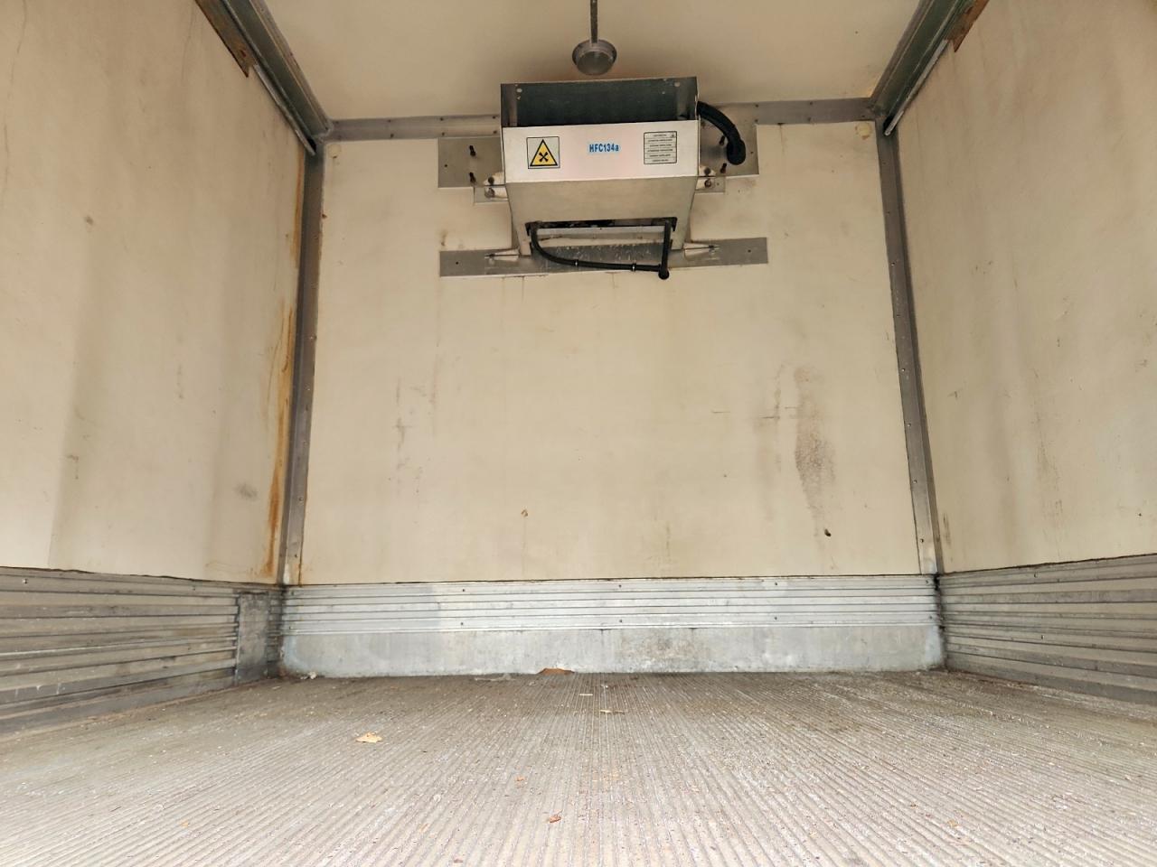 2011 GMC Sierra Refrigerated Box Truck - Фото 6
