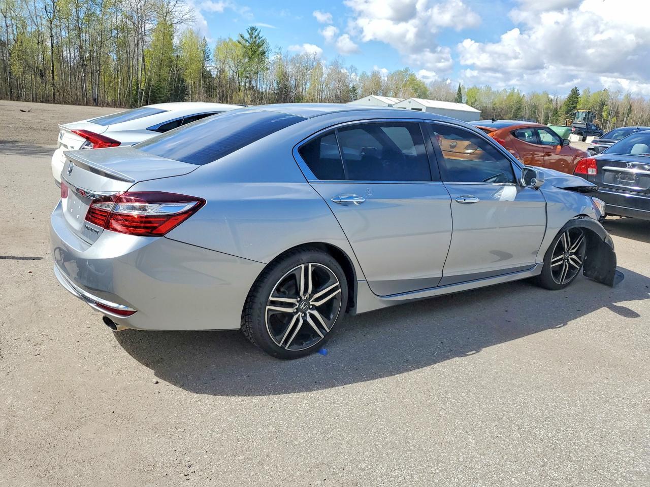 2016 Honda Accord Sport - Image 3