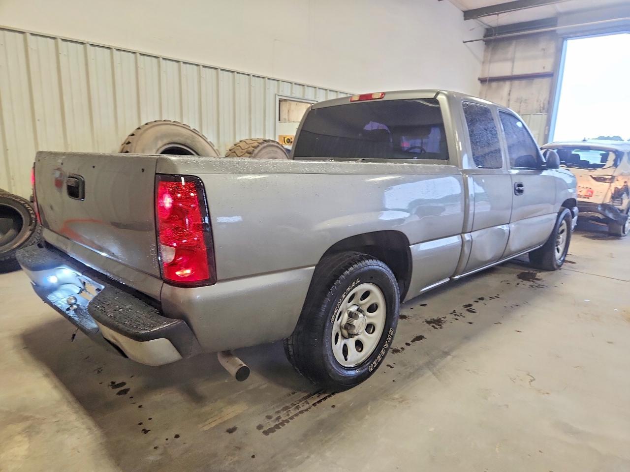 2006 Chevrolet Silverado C1500 - Фото 3