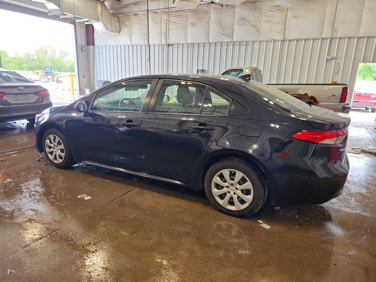 2022 Toyota Corolla Le - Фото 2
