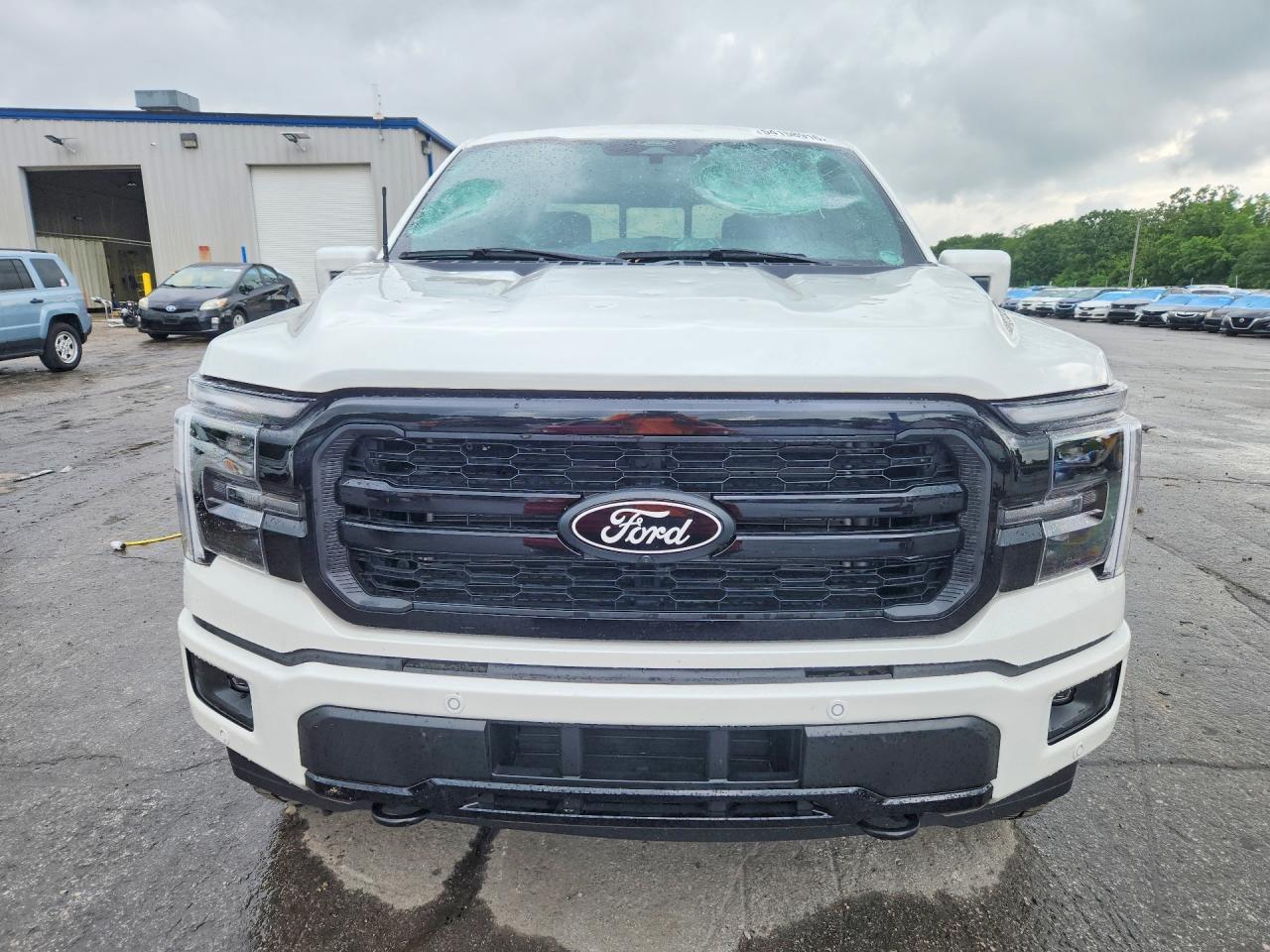 2025 Ford F150 Lariat - Фото 5