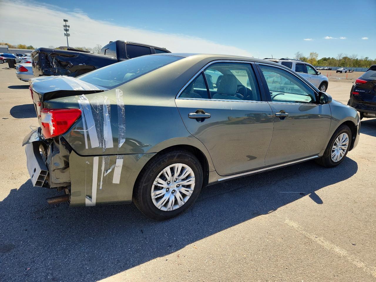 2012 Toyota Camry Le - Image 3