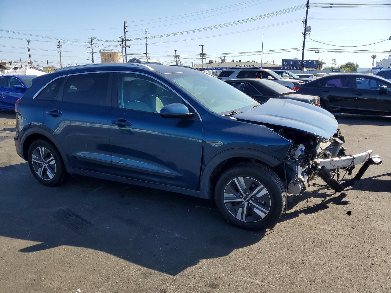 2022 Kia Niro Lxs - Image 4