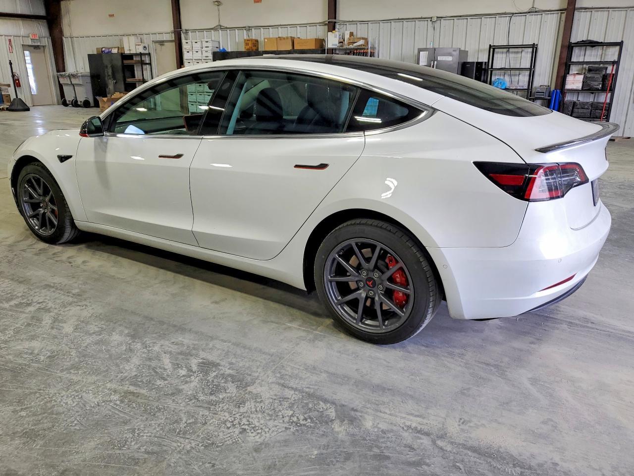 2020 Tesla Model 3 - Image 2