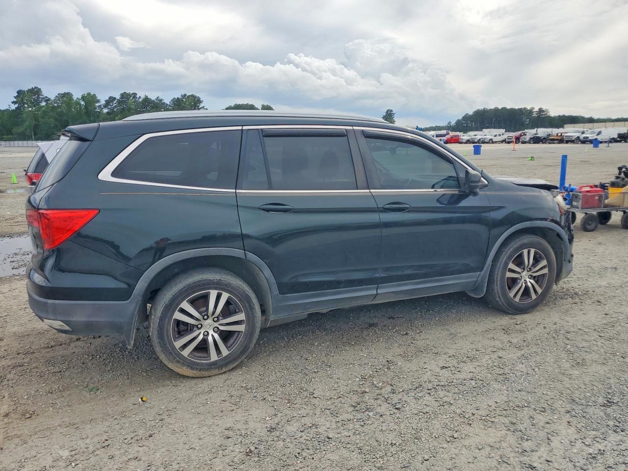 2016 Honda Pilot Ex - Image 3