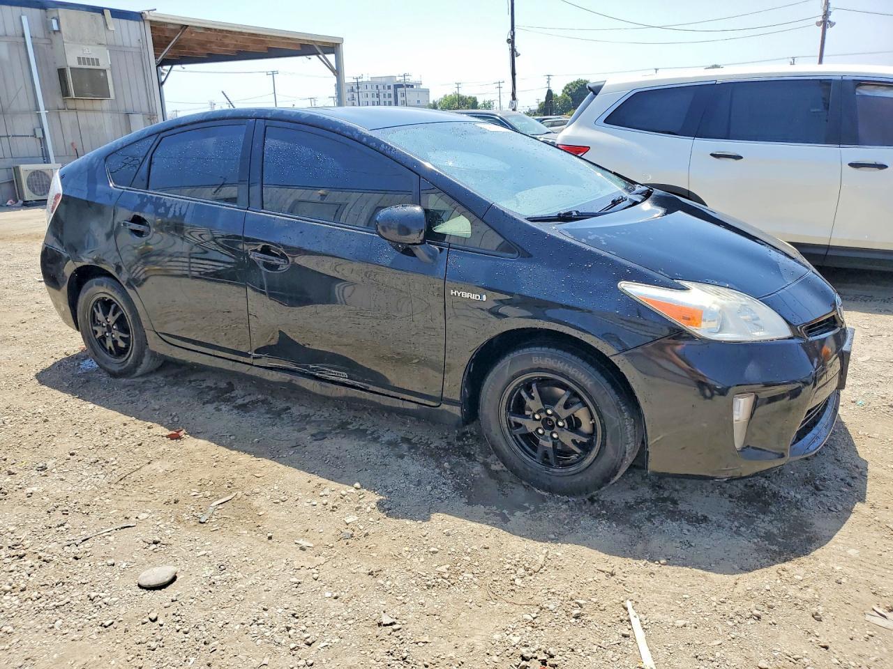 2015 Toyota Prius Two - Image 4