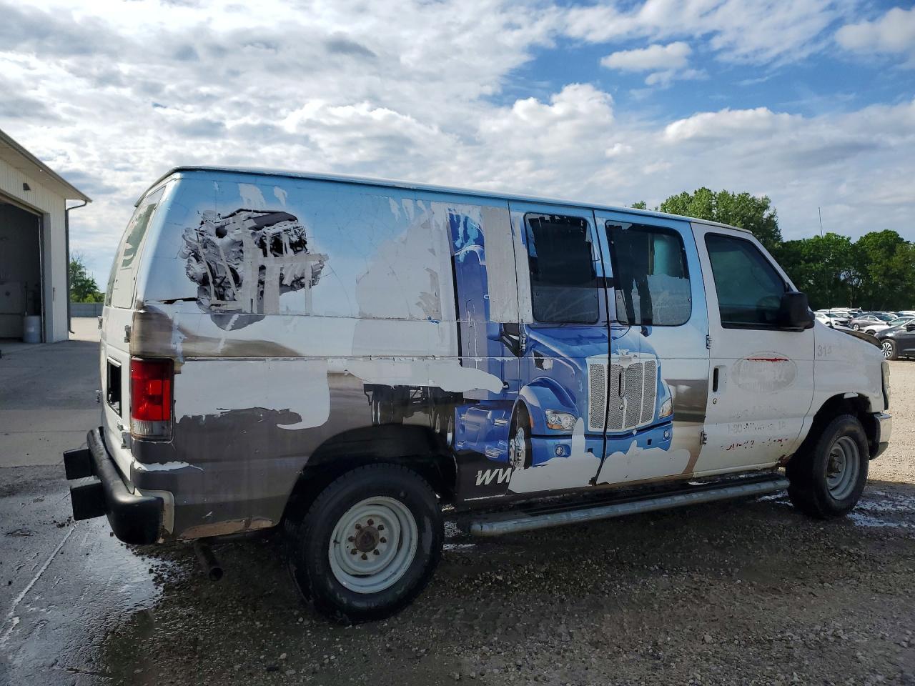 2013 Ford Econoline E250 Van - Фото 3