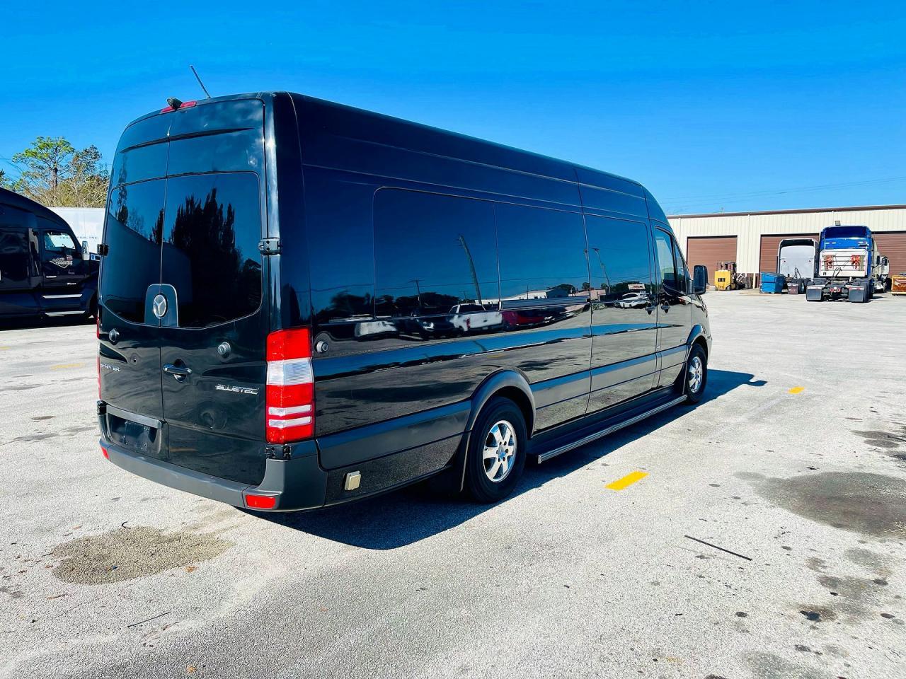 2014 Mercedes-Benz Sprinter 2500 - Image 4