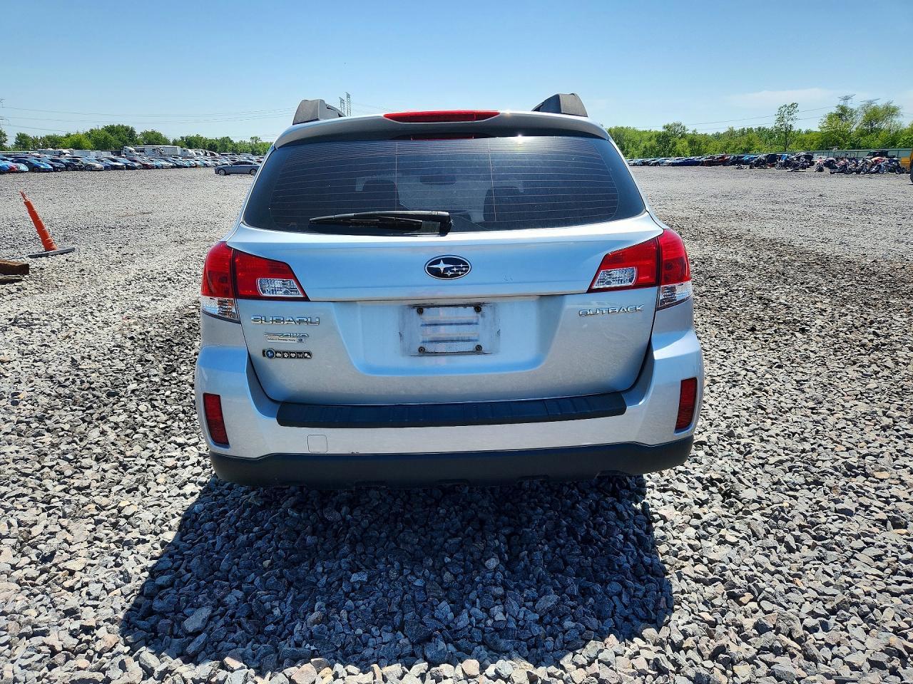 2012 Subaru Outback 2.5I - Фото 6