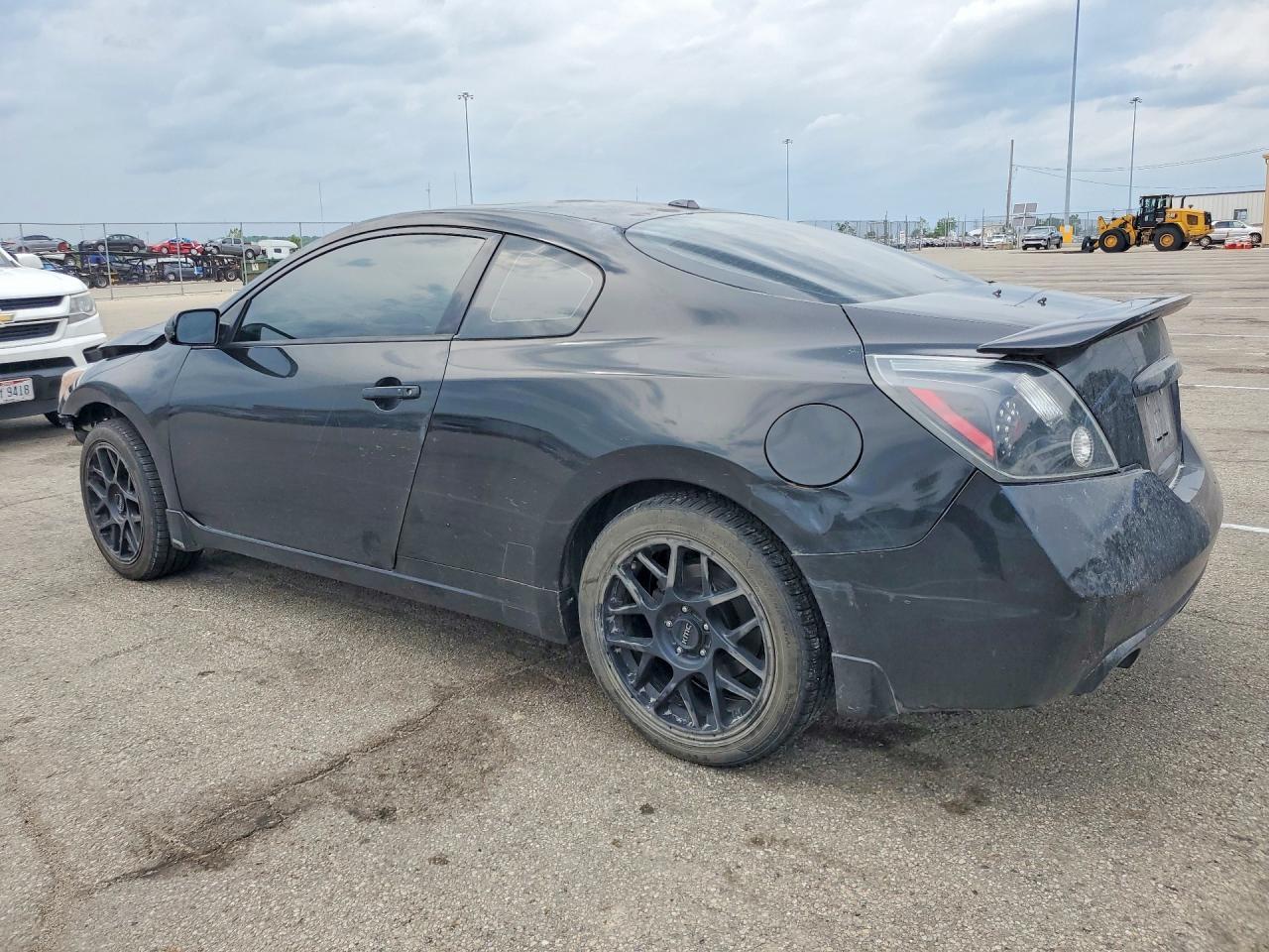 2010 Nissan Altima Sr - Фото 2