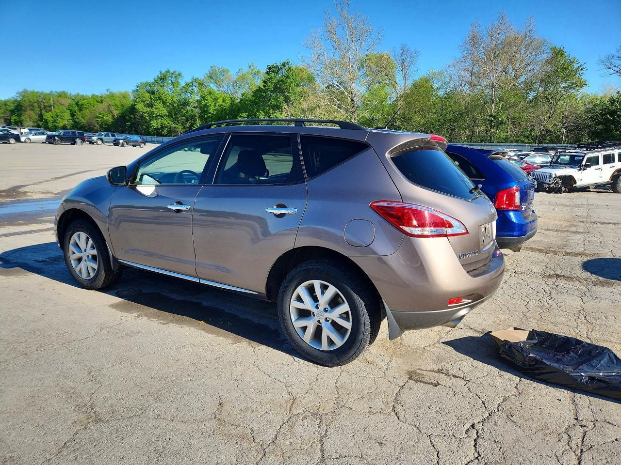 2013 Nissan Murano S - Image 2
