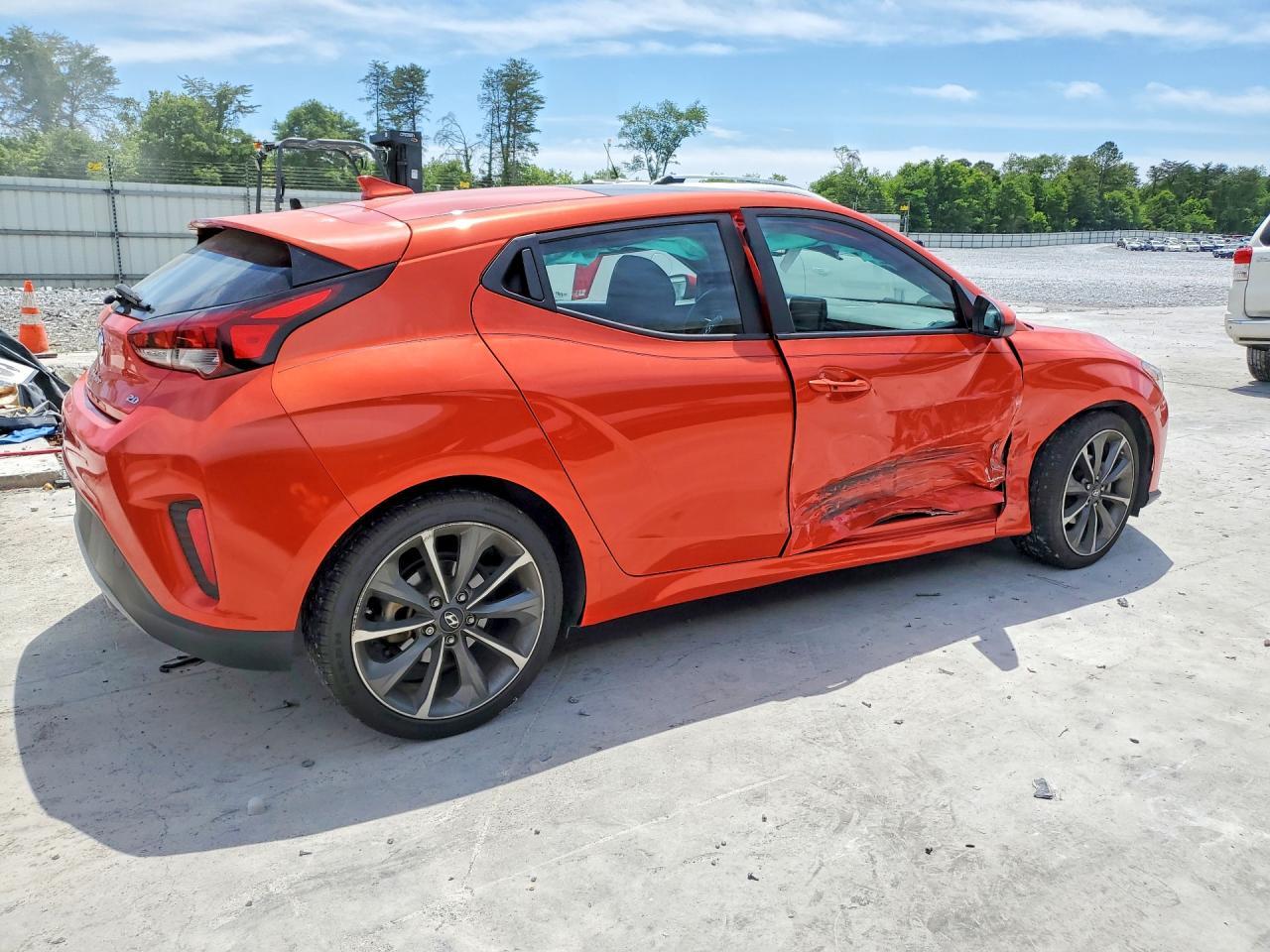 2020 Hyundai Veloster 2.0L Premium - Image 3