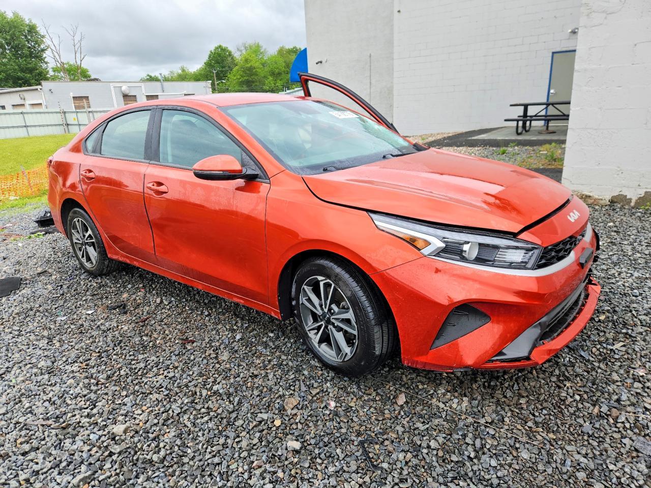 2023 Kia Forte Lxs - Фото 4