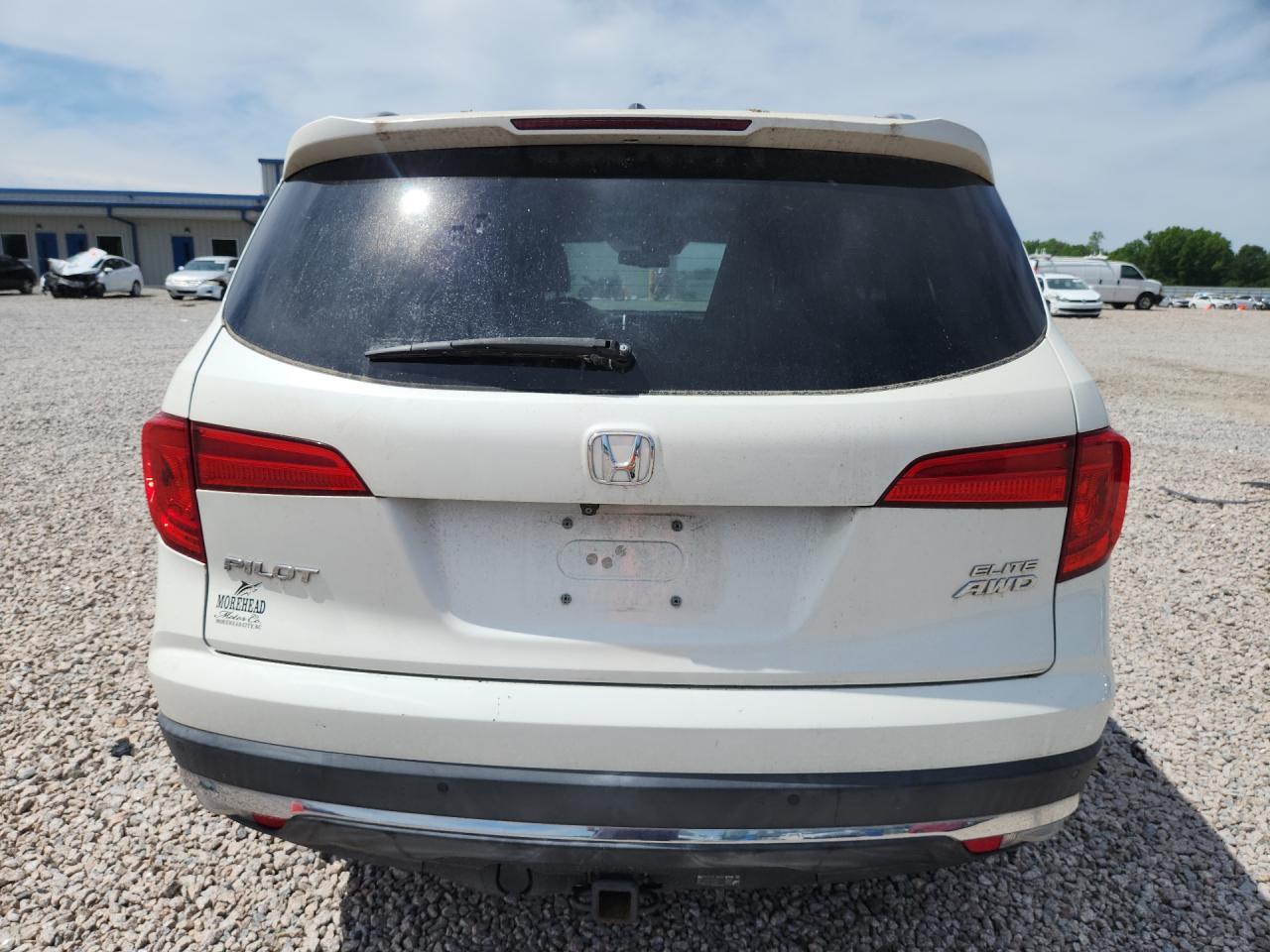 2016 Honda Pilot Elite - Фото 6