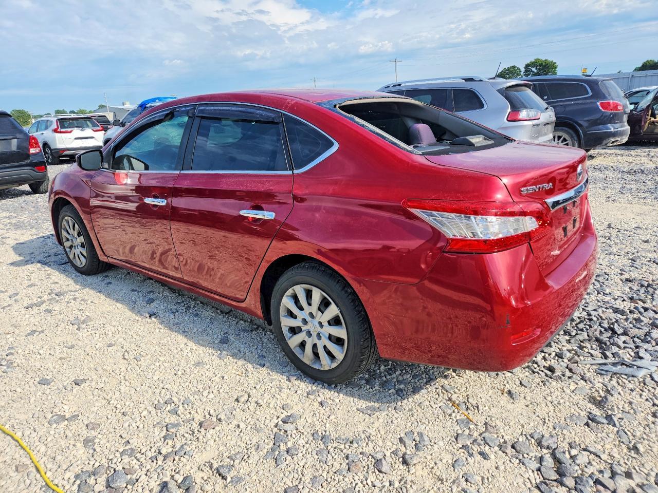 2014 Nissan Sentra S - Фото 2