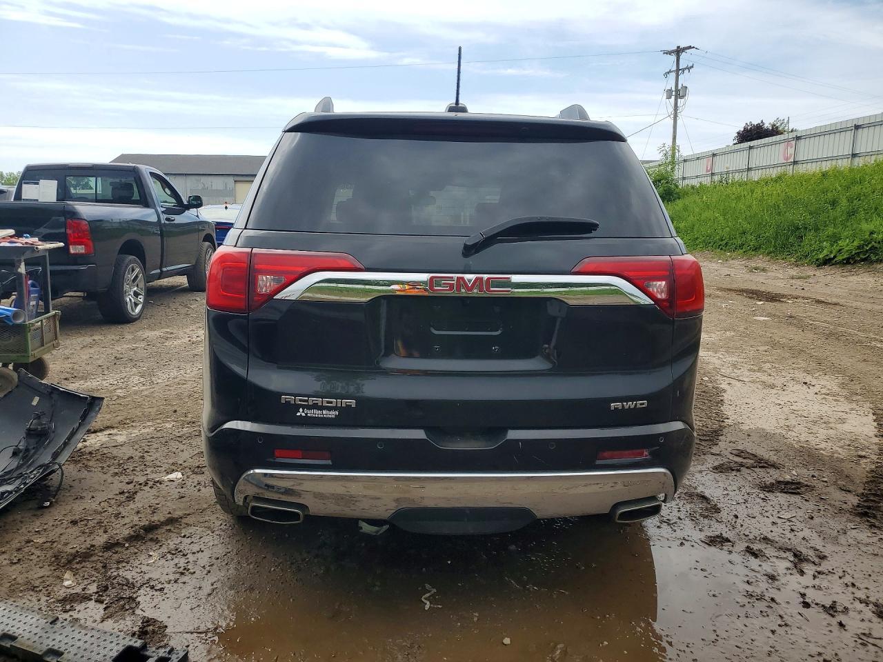 2017 GMC Acadia Denali - Image 6