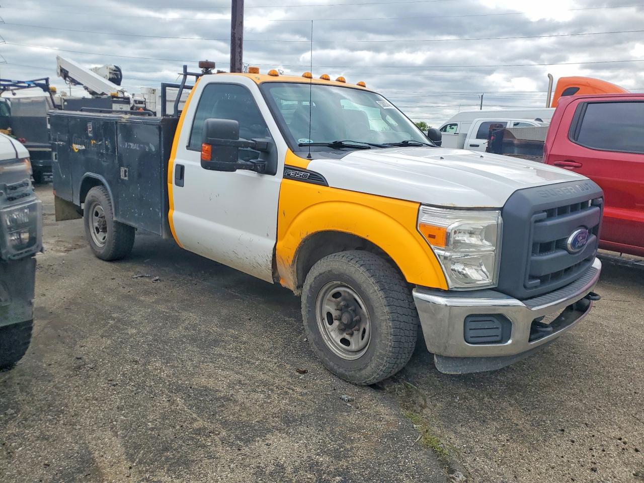 2015 Ford F350 Super Duty - Фото 4