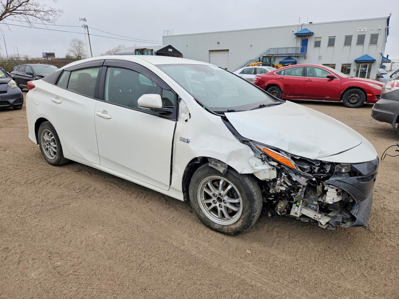2020 Toyota Prius Prime Le - Фото 4