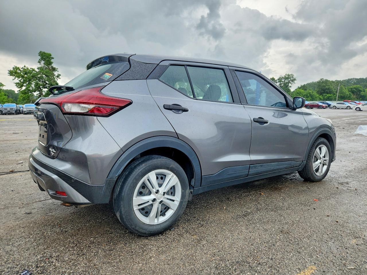 2021 Nissan Kicks S - Фото 3