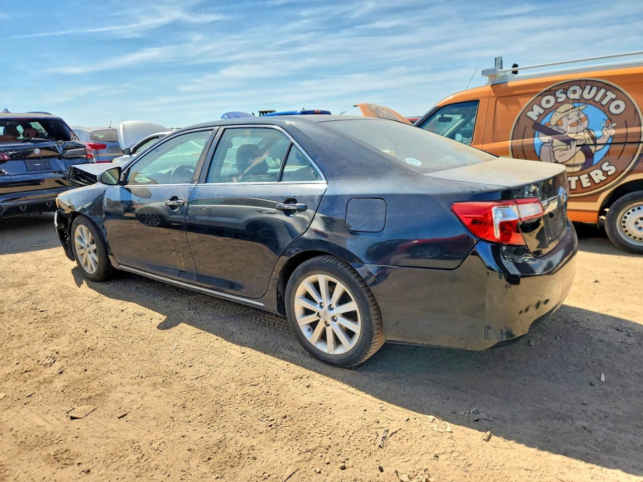2012 Toyota Camry Hybrid - Image 2