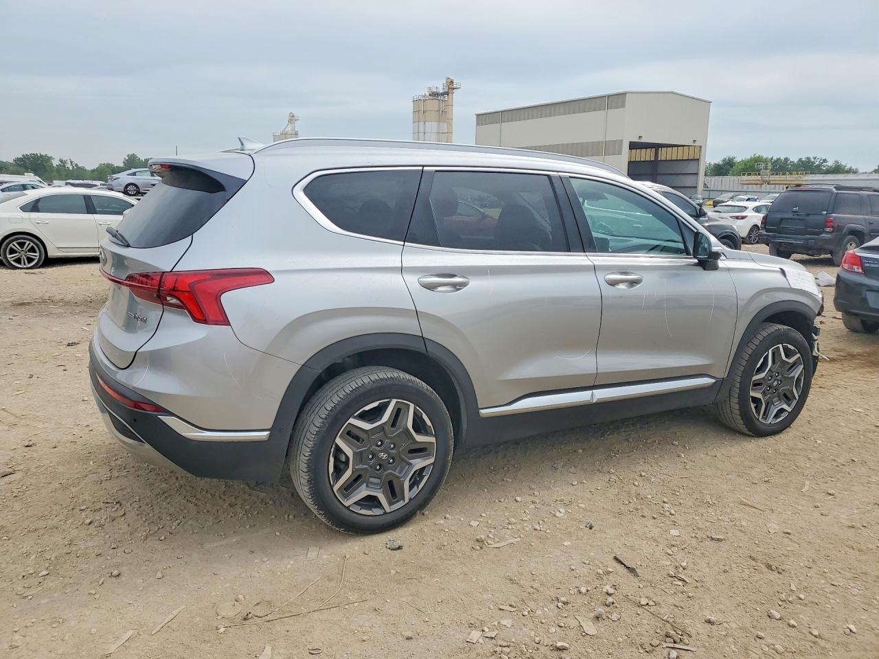 2023 Hyundai Santa Fe Limited - Фото 3