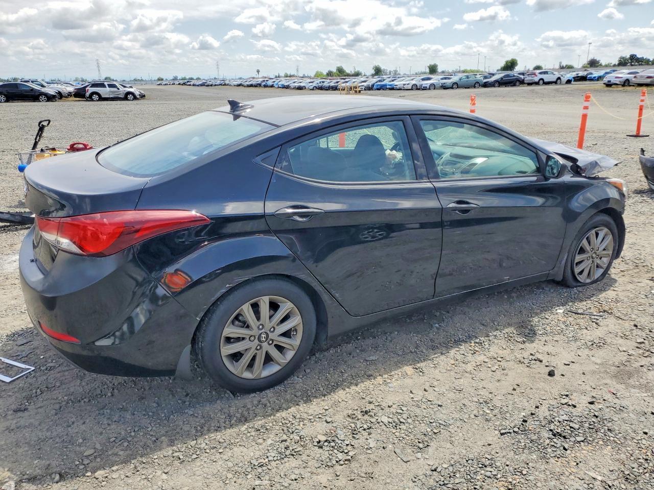 2016 Hyundai Elantra Se - Фото 3
