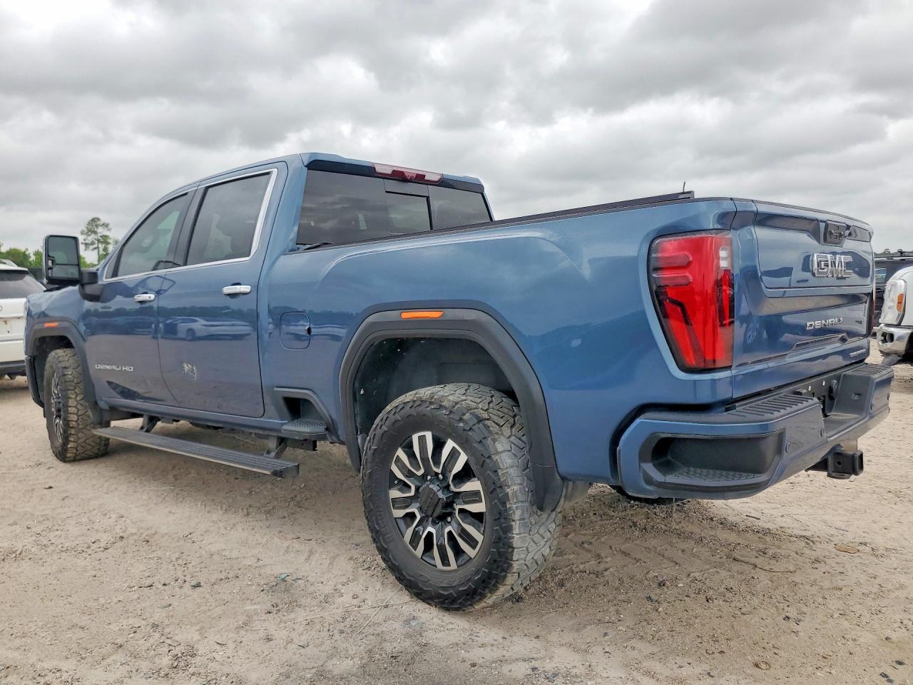 2025 GMC Sierra K2500 Denali Ultimate - Фото 2