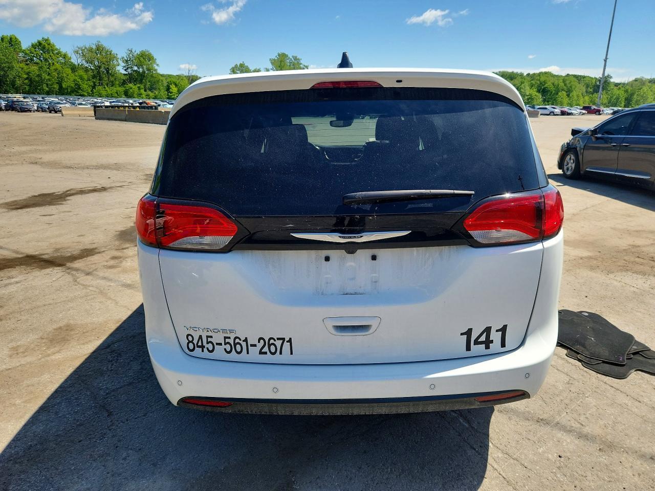 2025 Chrysler Voyager Lx - Фото 6