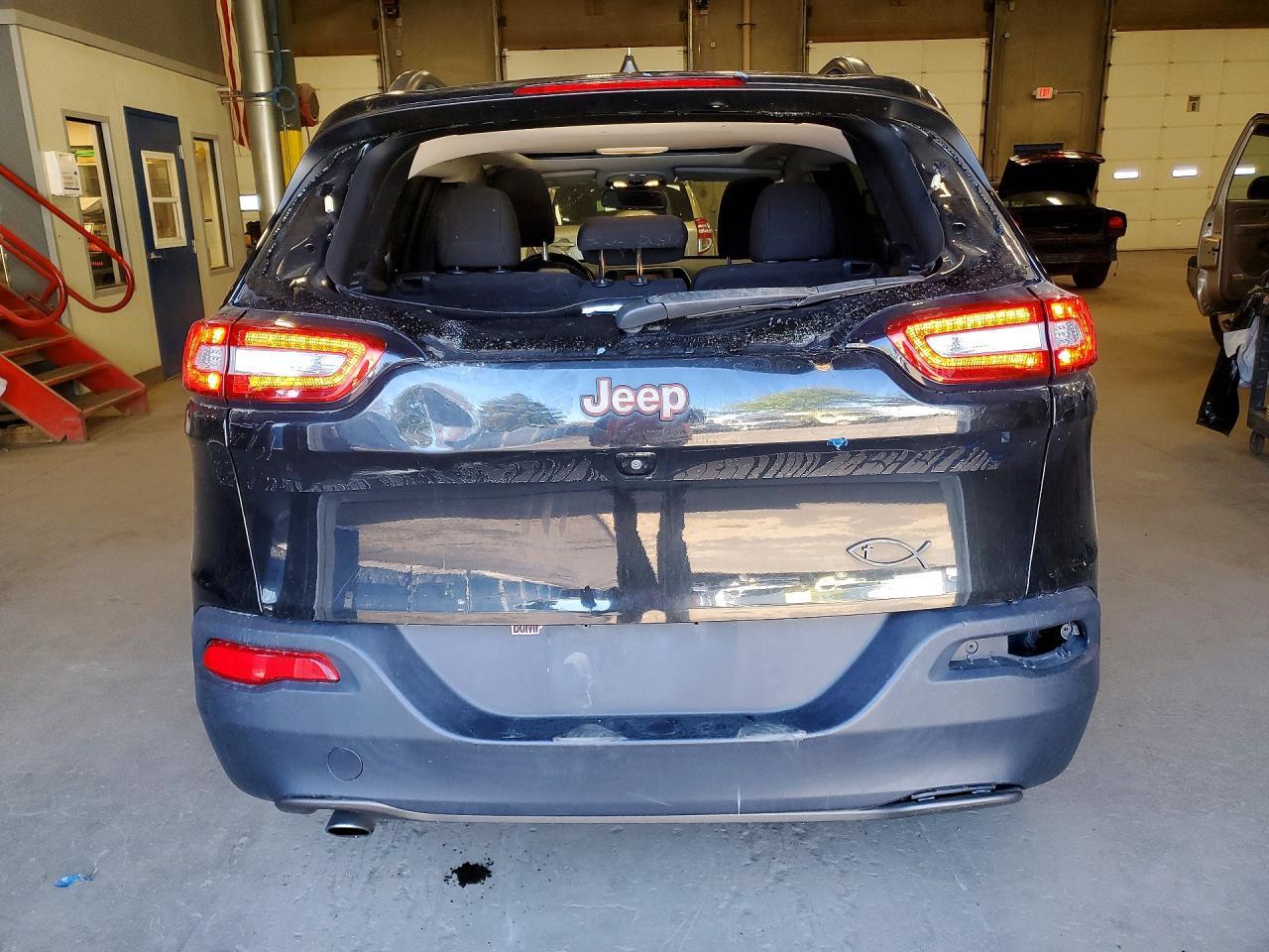 2016 Jeep Cherokee Latitude - Фото 6