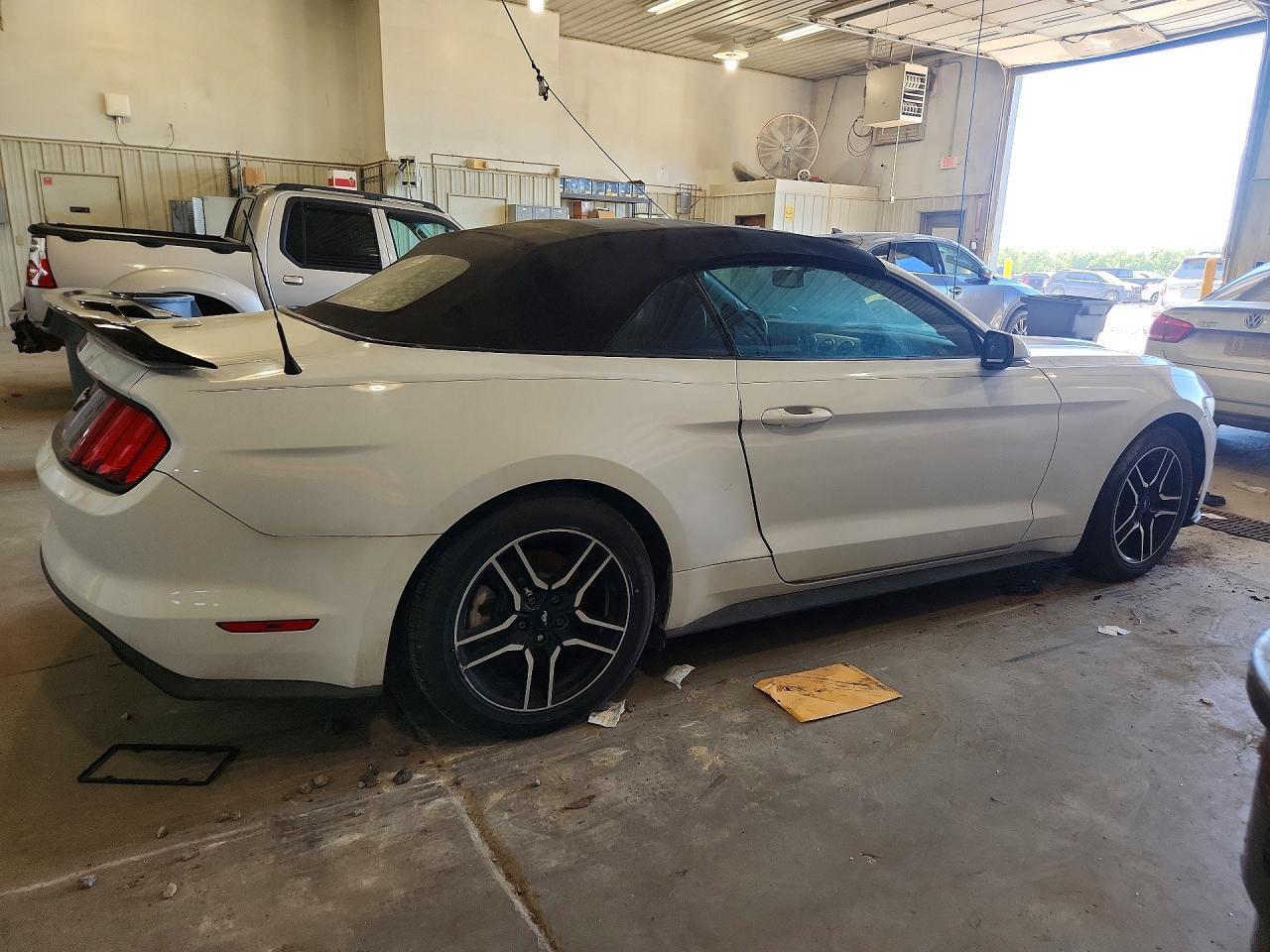 2016 Ford Mustang - Фото 3