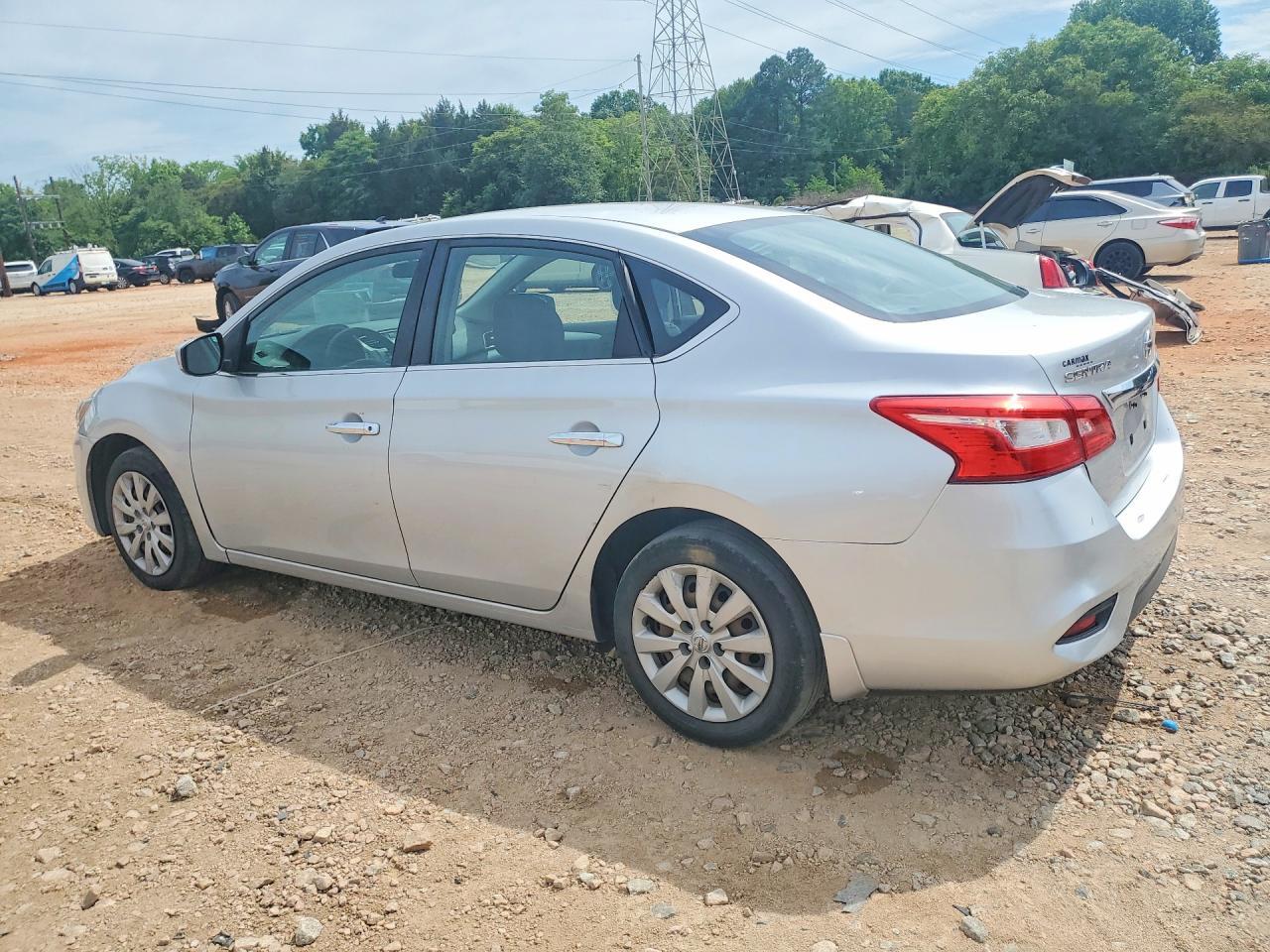 2017 Nissan Sentra S - Фото 2