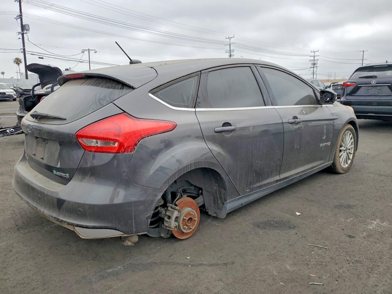 2015 Ford Focus Bev - Фото 3