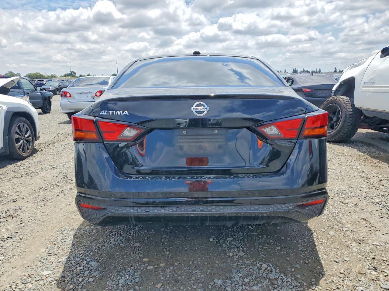 2020 Nissan Altima S - Фото 6