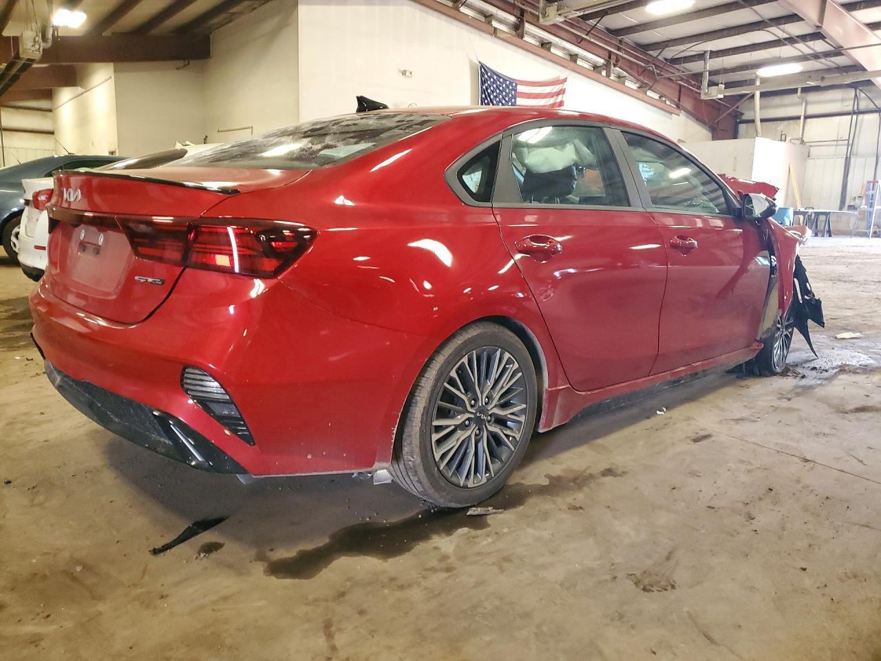 2024 Kia Forte Gt Line - Фото 3
