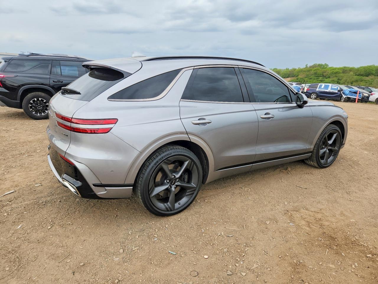 2026 Genesis Gv70 Sport Prestige - Image 3