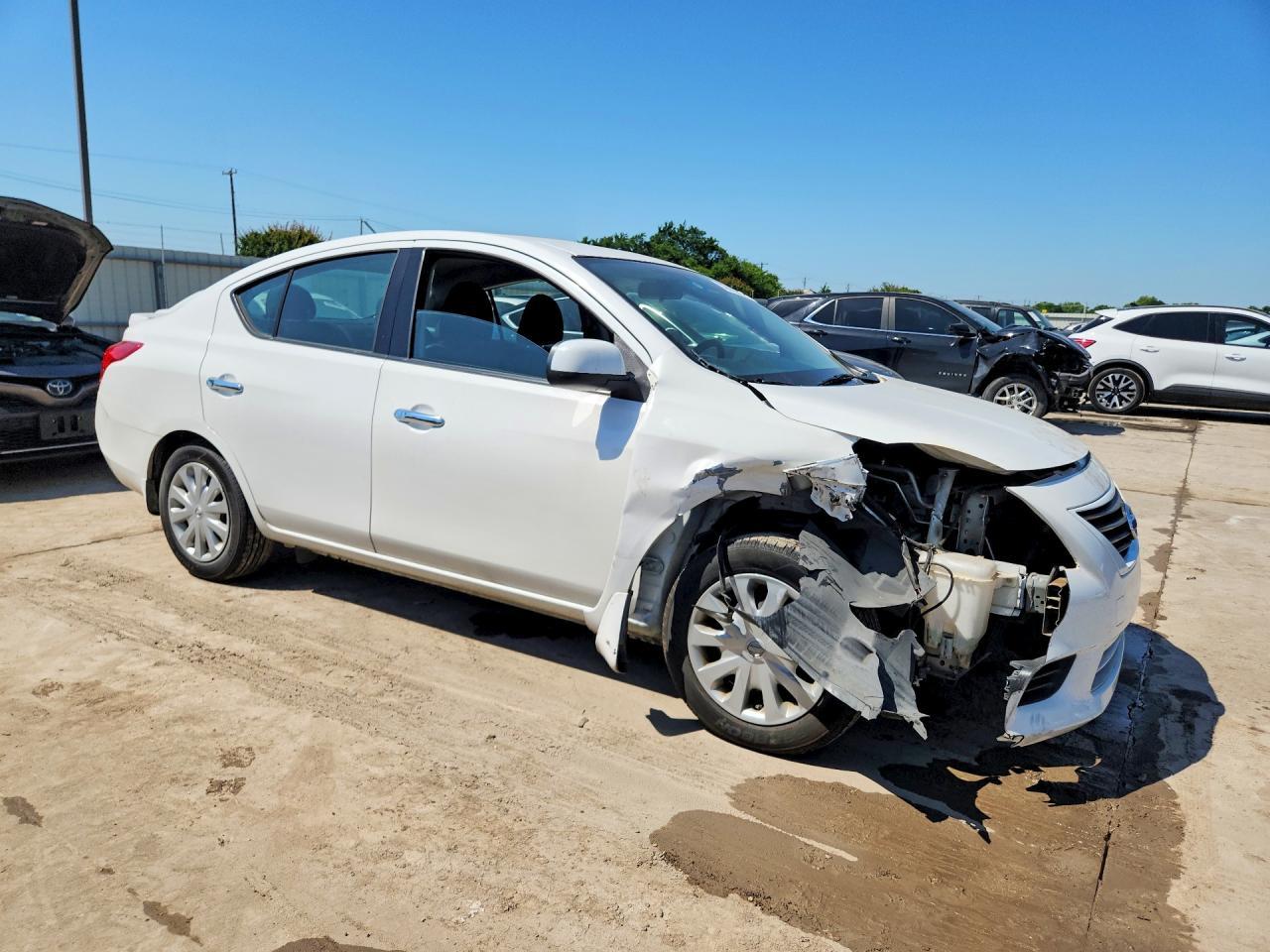 2014 Nissan Versa 1.6 Sv - Image 4