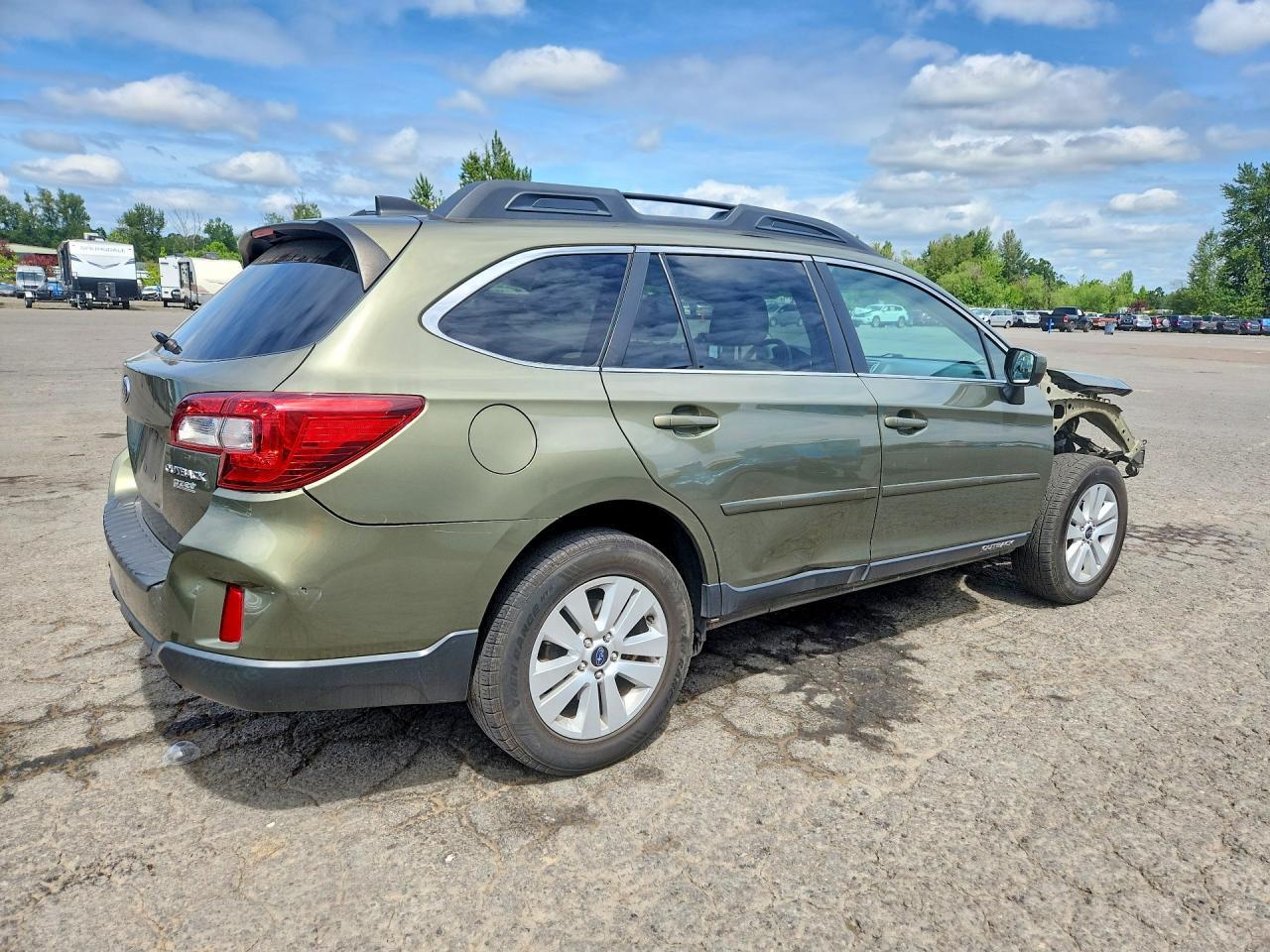 2017 Subaru Outback 2.5I Premium - Image 3