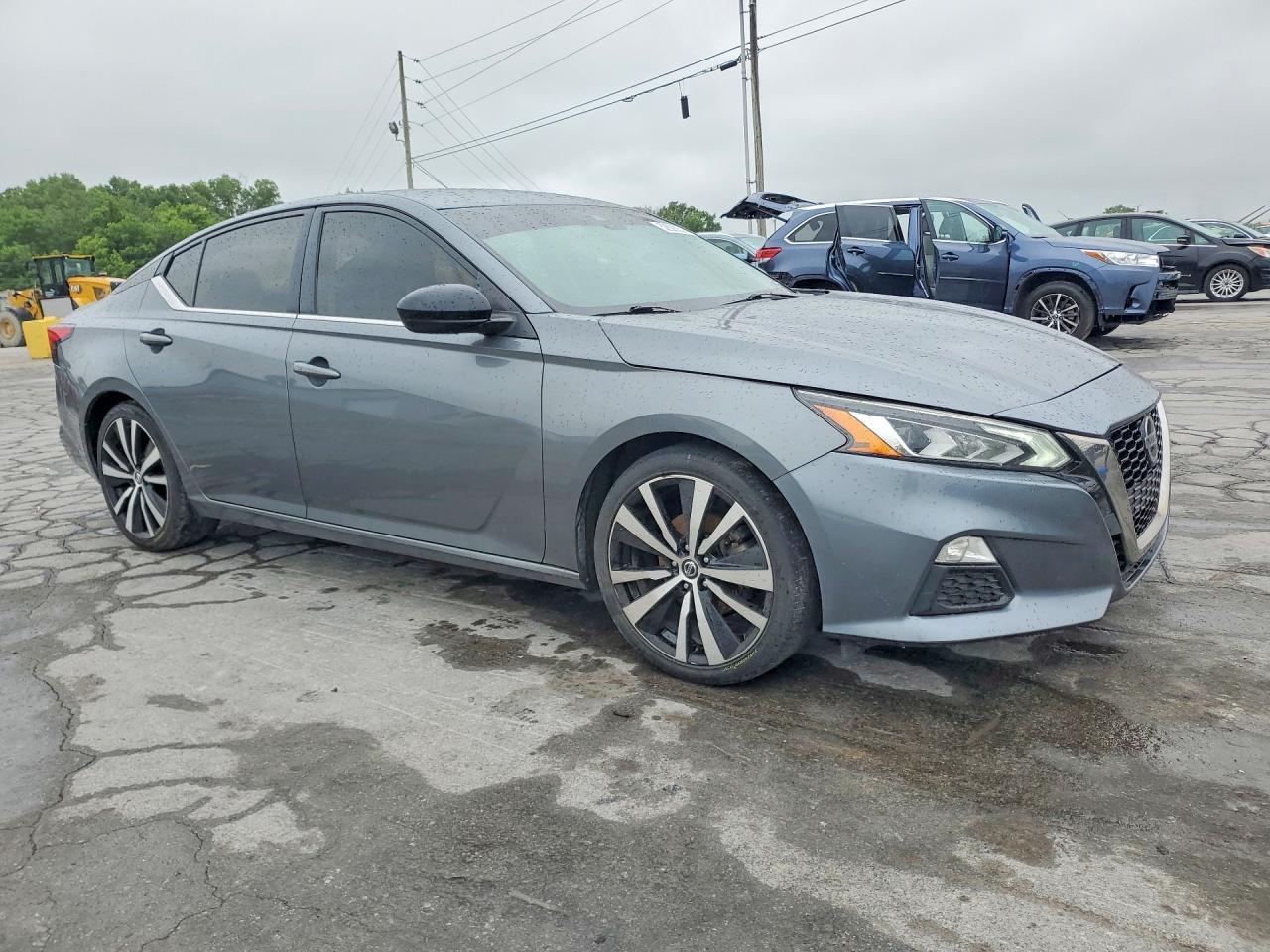 2020 Nissan Altima Sr - Image 4
